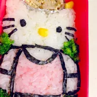 Snapdishの料理写真:初めてのキティちゃんキャラ弁 THE中学生クオリティ…泣|ぽろにゃん＊さん