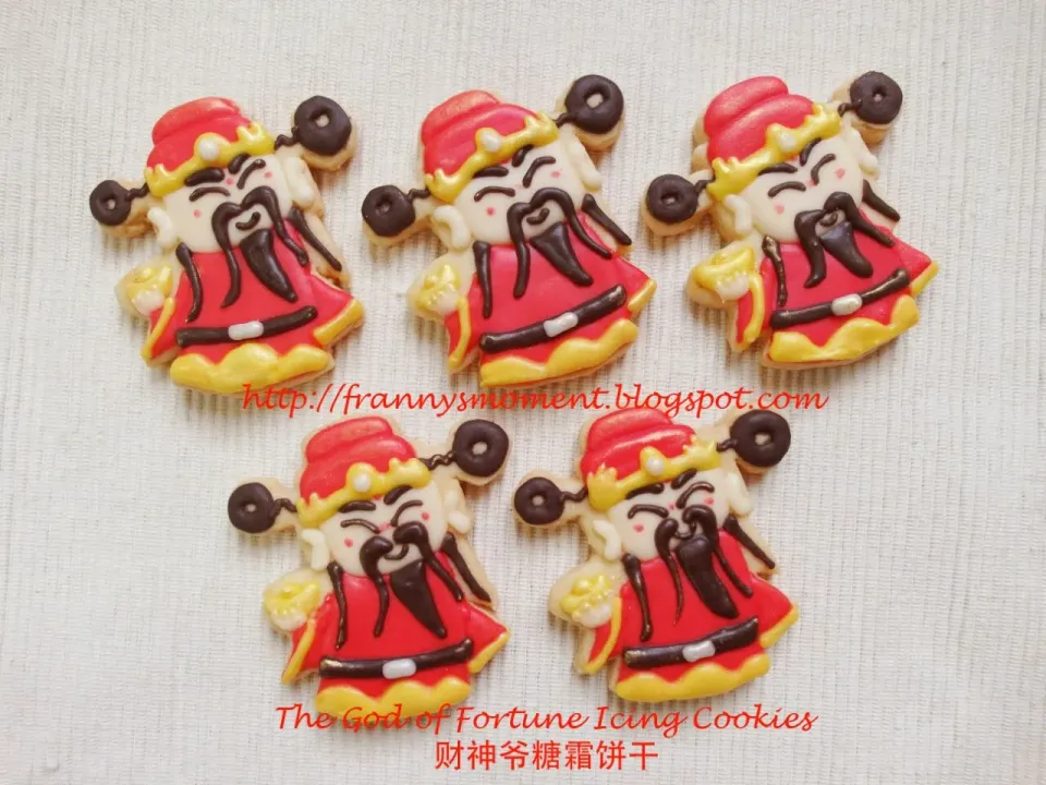 the god of fortune icing cookies. 财神爷翻糖饼干。
Happy Chinese New Year! 恭喜发财!|Frannyさん