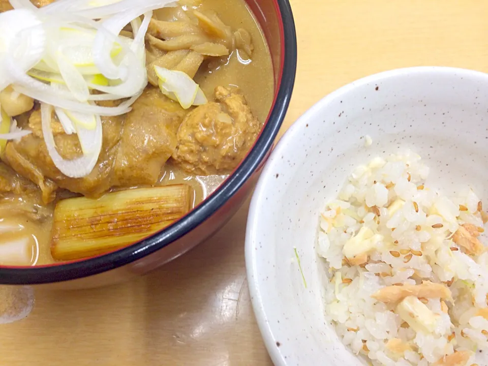 Snapdishの料理写真:手作り肉だんご入り古奈屋風カレーうどん＆キャベツと鮭とチーズの混ぜご飯|めいたん☆さん