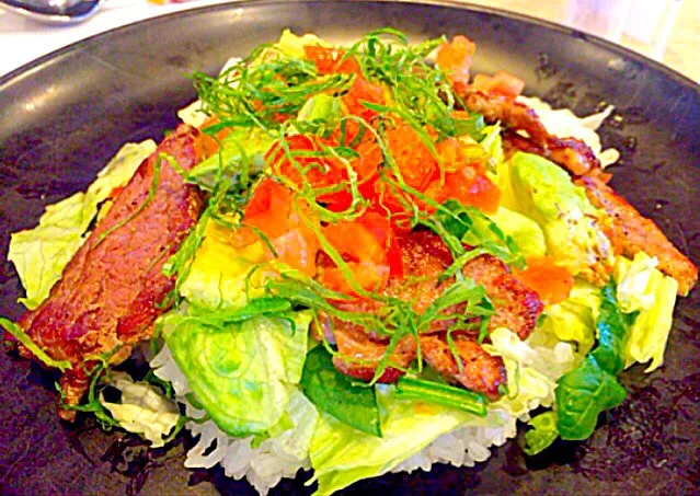 アボカドとビーフステキサラダ丼 - Avocado & beef steak on rice salad ❤️😋✨|Liezlさん