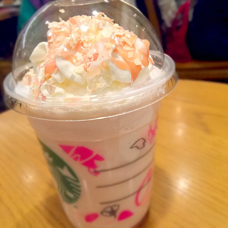 スタバ 桜フラペチーノ|Reikoさん