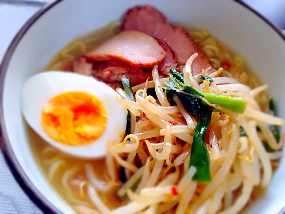 ピリ辛もやし味噌ラーメン。|なおなおさん