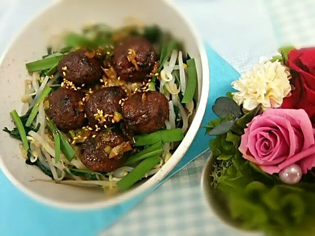 鶏つくねのごまネギみそあんかけ丼|よっしー(=^ェ^=)さん