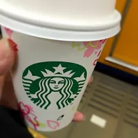 スタバの桜の季節(^o^)/大好き(*´ω｀*)|裕美さん