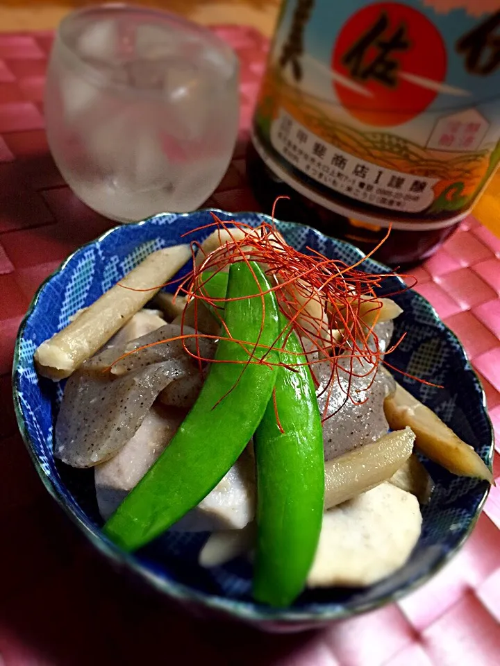 Snapdishの料理写真:オヤジ特製☆ 婆ちゃんの煮物作ったよ⤴︎まあまあ及第点かな♪😋|TETSU♪😋さん