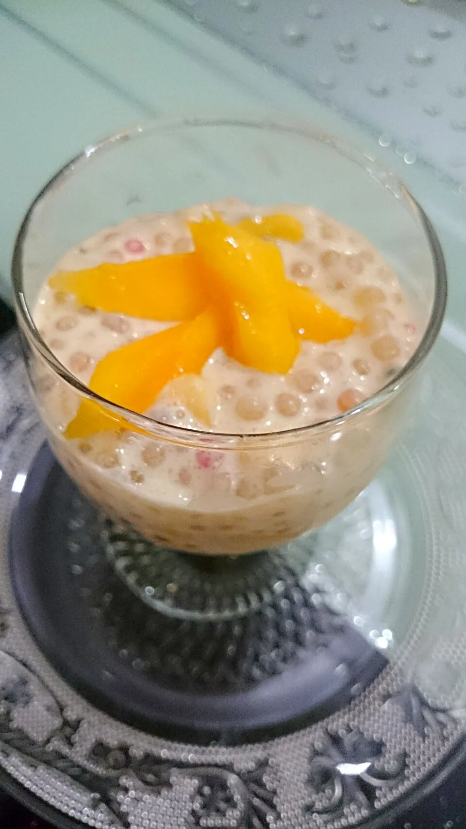 Snapdishの料理写真:Ripe mango with tapioca balls,all purposed cream and condensed milk..|bonnieさん