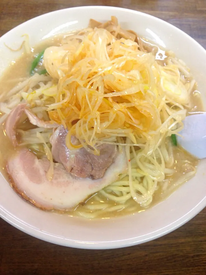 Snapdishの料理写真:辛ネギ味噌ラーメン|yamazatさん