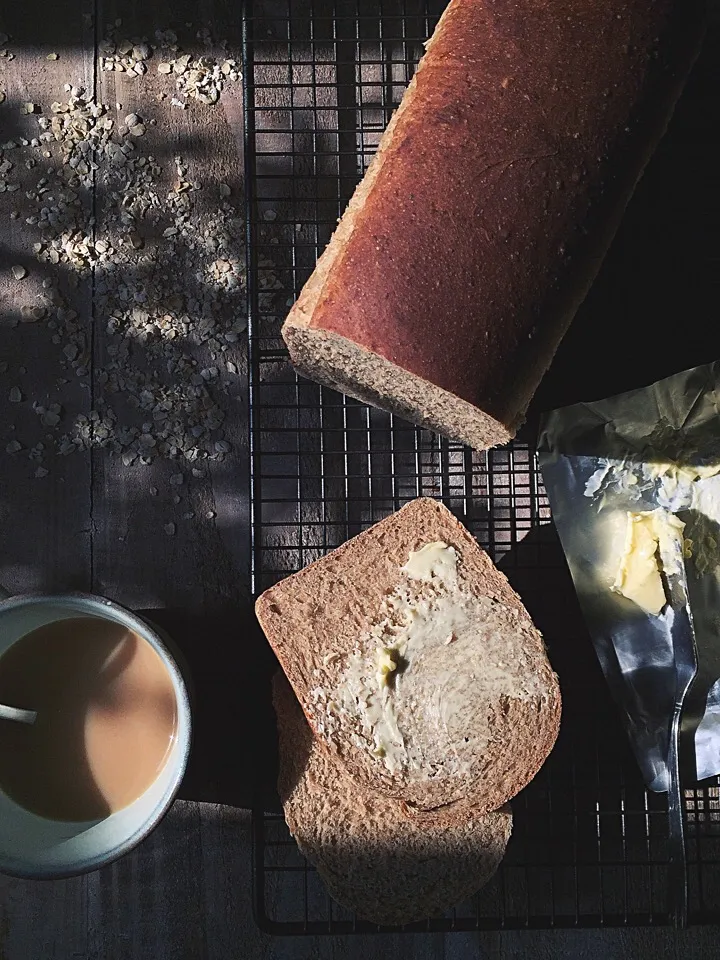 Snapdishの料理写真:Oatmeal honey cinnamon bread|rick chanさん