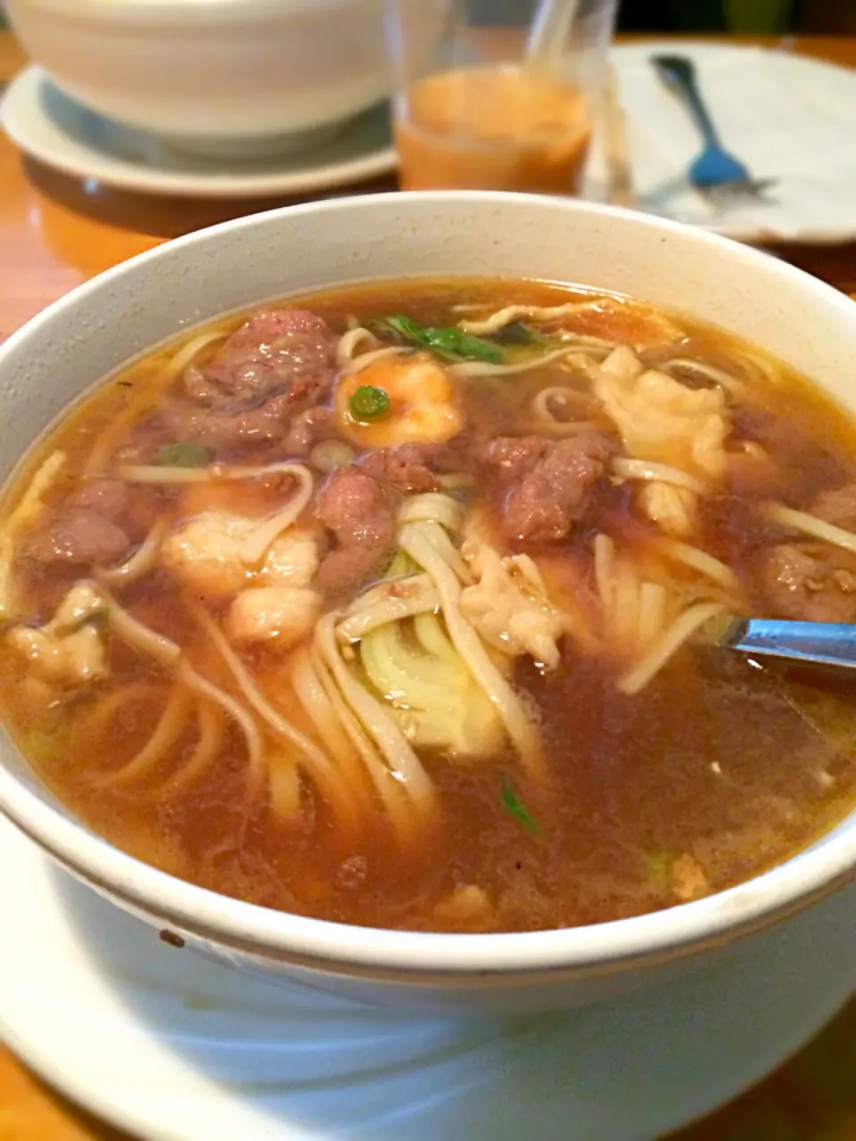 Beef and shrimp noodle soup|cassieさん