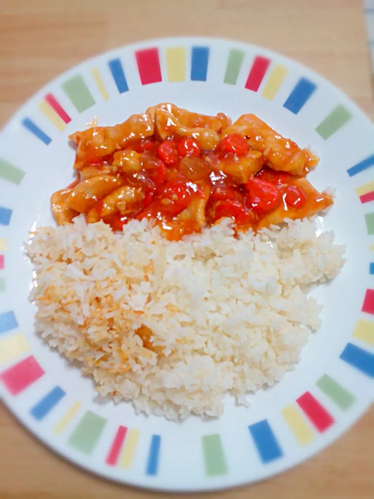 Sweet & Sour Chicken with White Rice|Yari Gonzálezさん