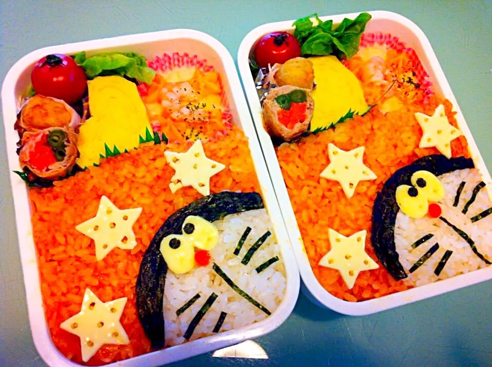 Snapdishの料理写真:双子用。ドラえもん弁当|ゆりねかふぇさん