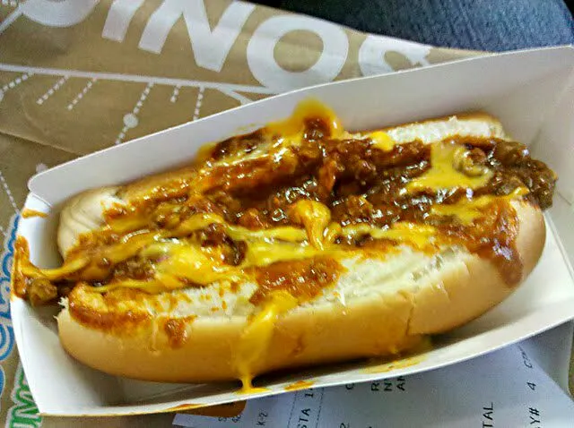 😊😊Today was $1.00 Coney Day at Sonic 😊😊My Chilli Cheese Coney #Snack 😋 💯 😋|Alisha GodsglamGirl Matthewsさん