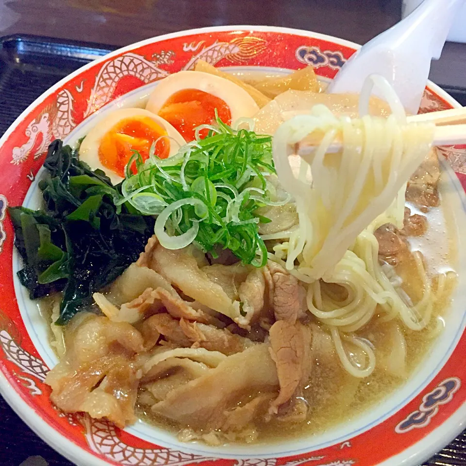 塩ラーメン 全部のせ|maixx ใหม่さん