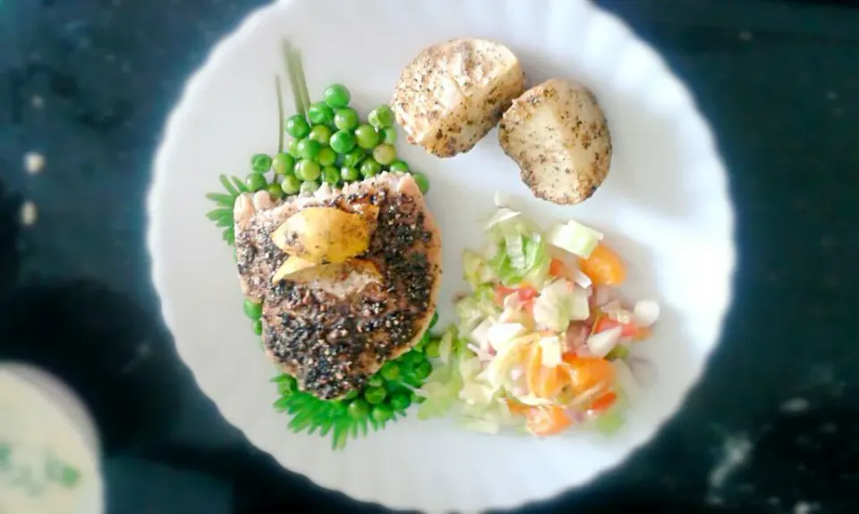 Snapdishの料理写真:#lemon pepper basa#orange ginger fennel salad #rosemary potatoes|Madhumita Royさん