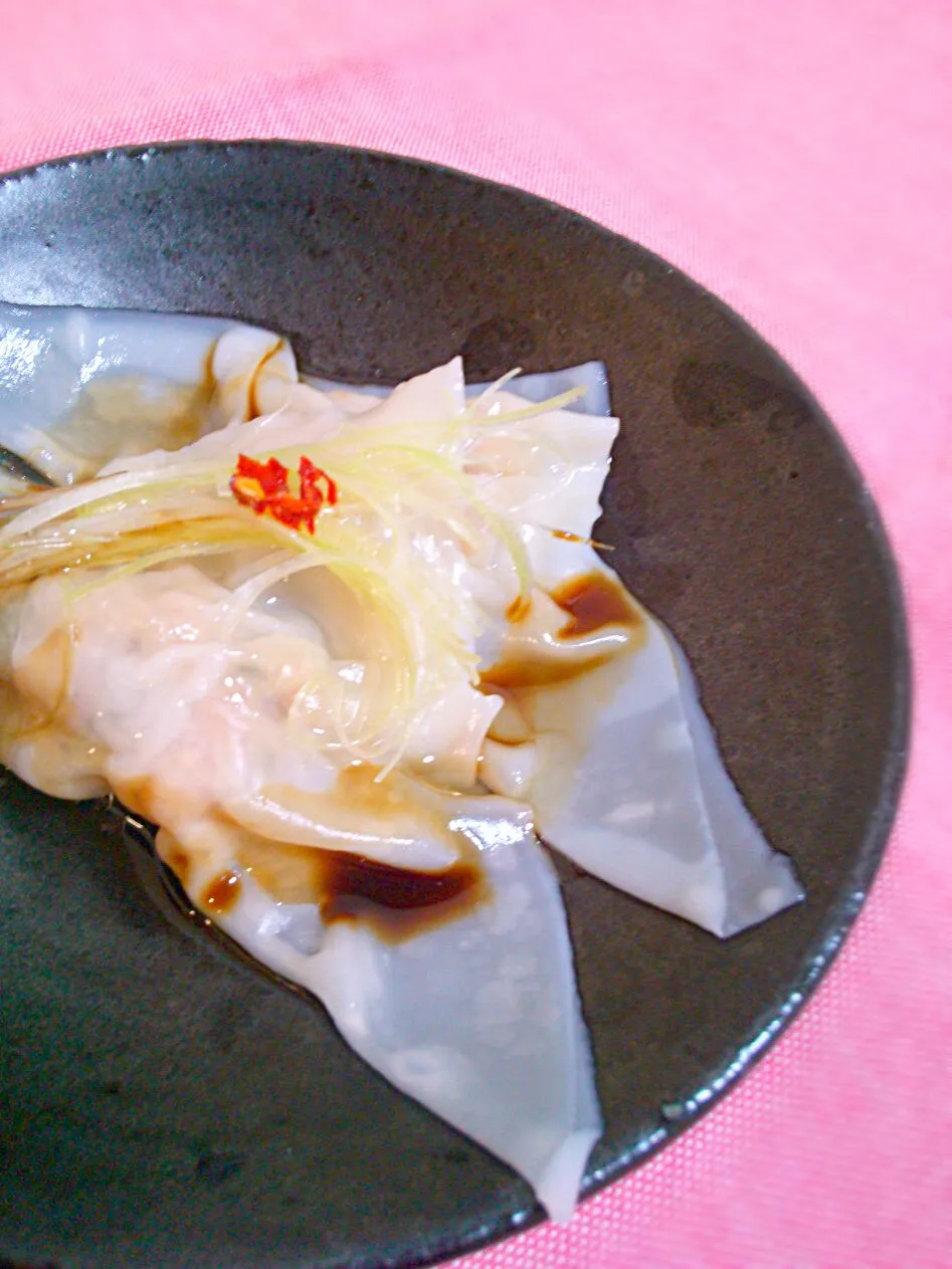 boiled wonton dressed with scallion oil|和田 匠生さん