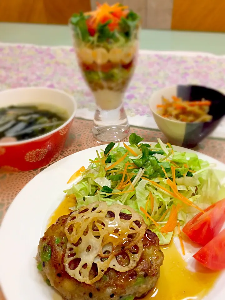 根菜と枝豆と豆腐と山芋とヒジキと…好きなものぶち込み〜の鶏ミンチちょっぴり〜のハンバーグ😁|ゆりねかふぇさん