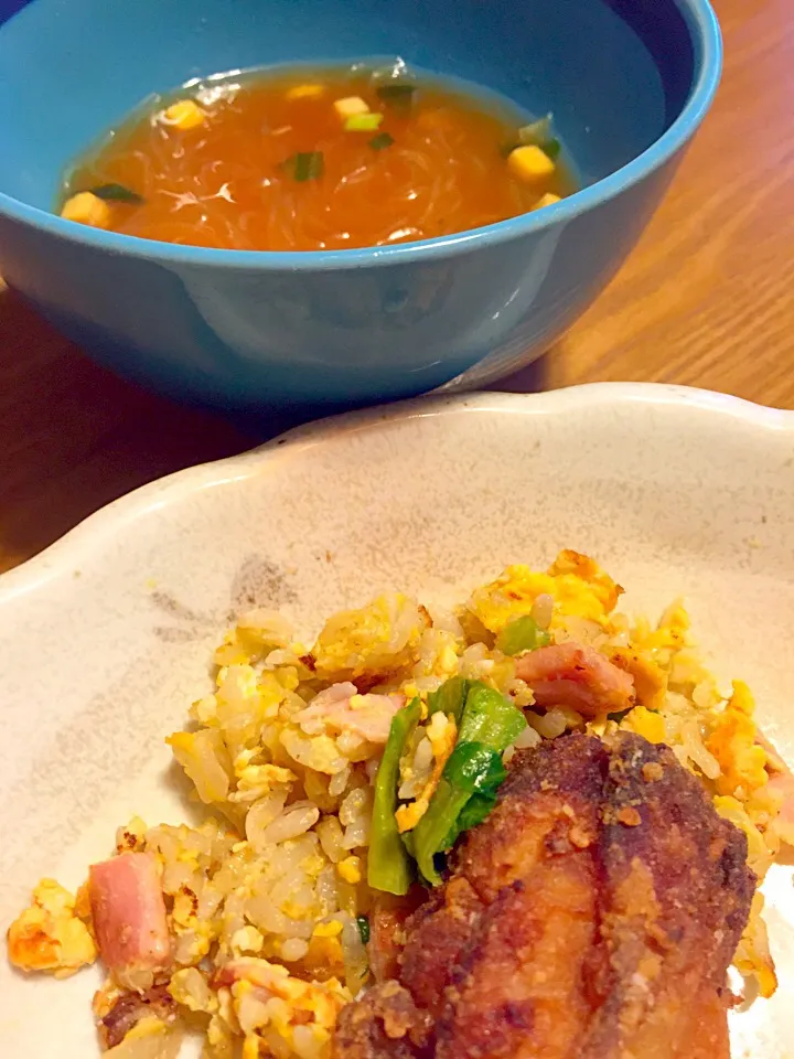 塩麹唐揚げ&レタスとベーコンのチャーハン&チゲ風春雨スープ|さくたえさん