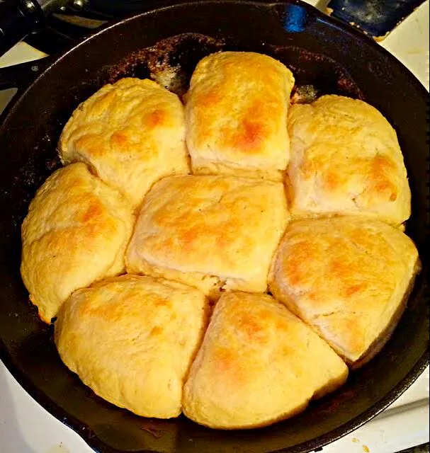 My Aunt's Southern Buttermilk Biscuits for #Breakfast/Brunch today|Alisha GodsglamGirl Matthewsさん