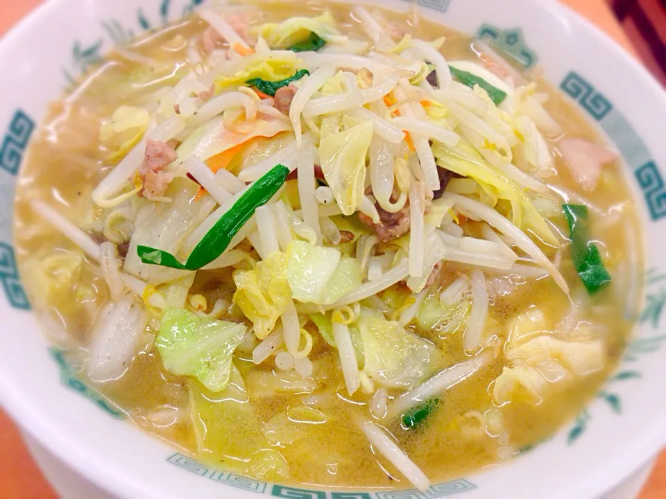 日高屋・野菜たっぷりタンメン（大盛）🍜|ゆうじ.さん