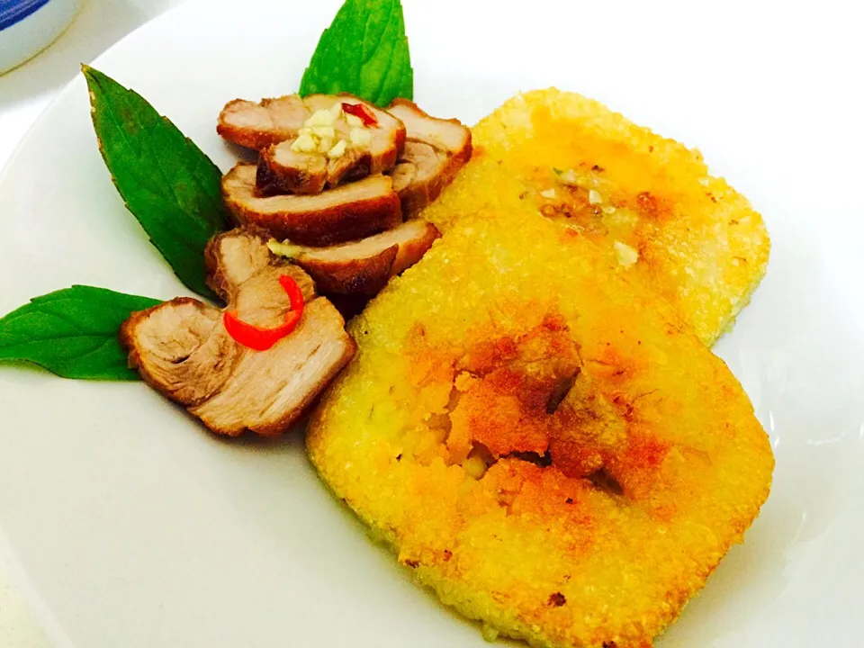 Stick rice cake with Vietnamese spice pork belly|Lee Hieuさん