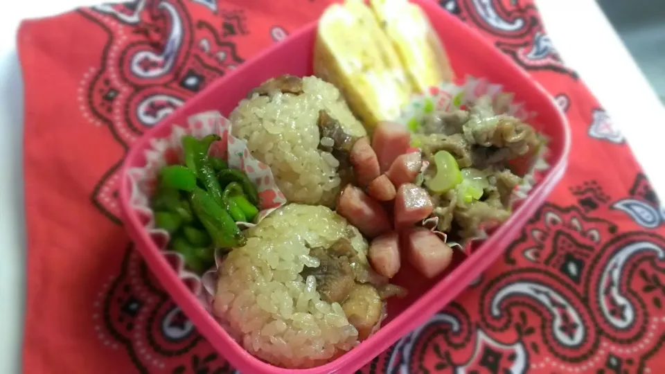 見た目は地味だけど味で勝負！鶏めし弁当♪|まみぃさん