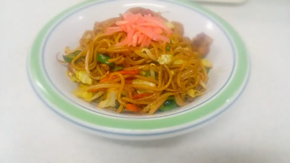 Snapdishの料理写真:旦那のお夜食✨焼きそば|こむぎさん