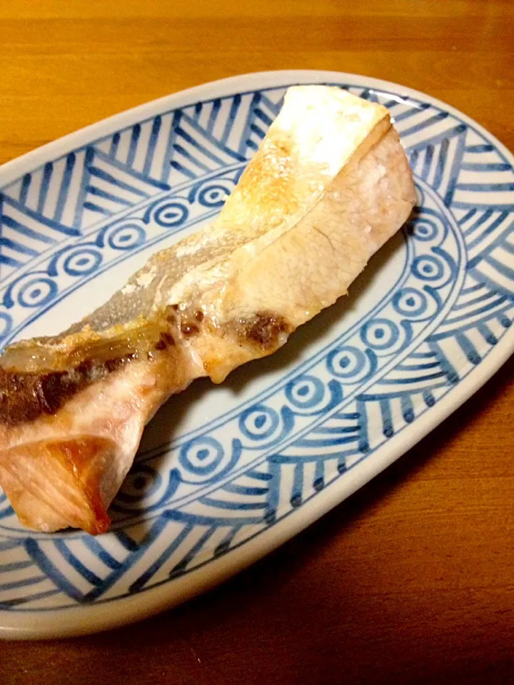 Snapdishの料理写真:鰤のカマの塩焼き🐟|まいりさん