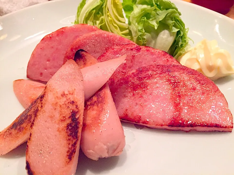 Snapdishの料理写真:魚肉ソーセージ炒め|Food is lifeさん