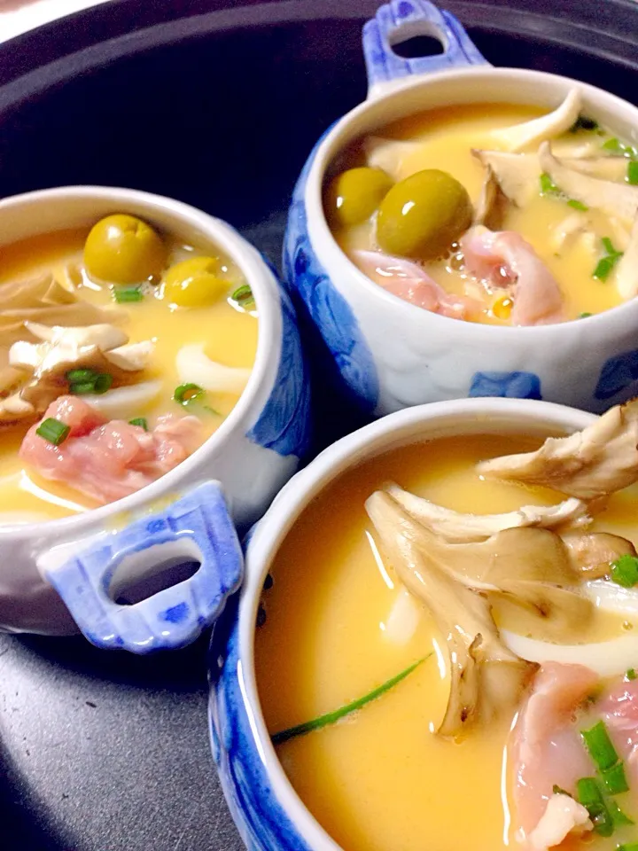 うどん県のオリーブ茶碗蒸しうどん入りヾ(◍'౪`◍)ﾉﾞ|Kotera Kimikoさん