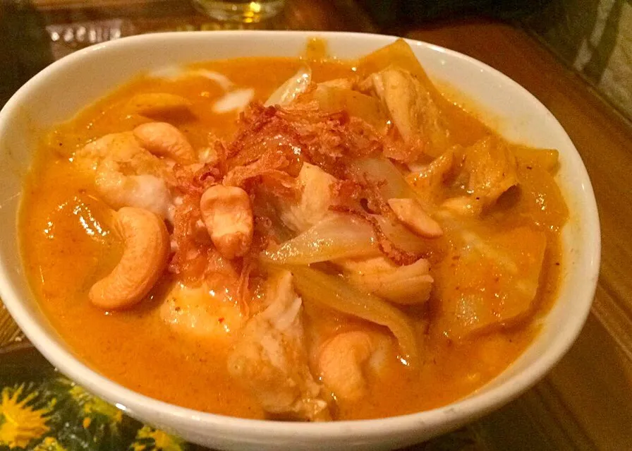 Massaman Gai Curry|Nicole Avisさん