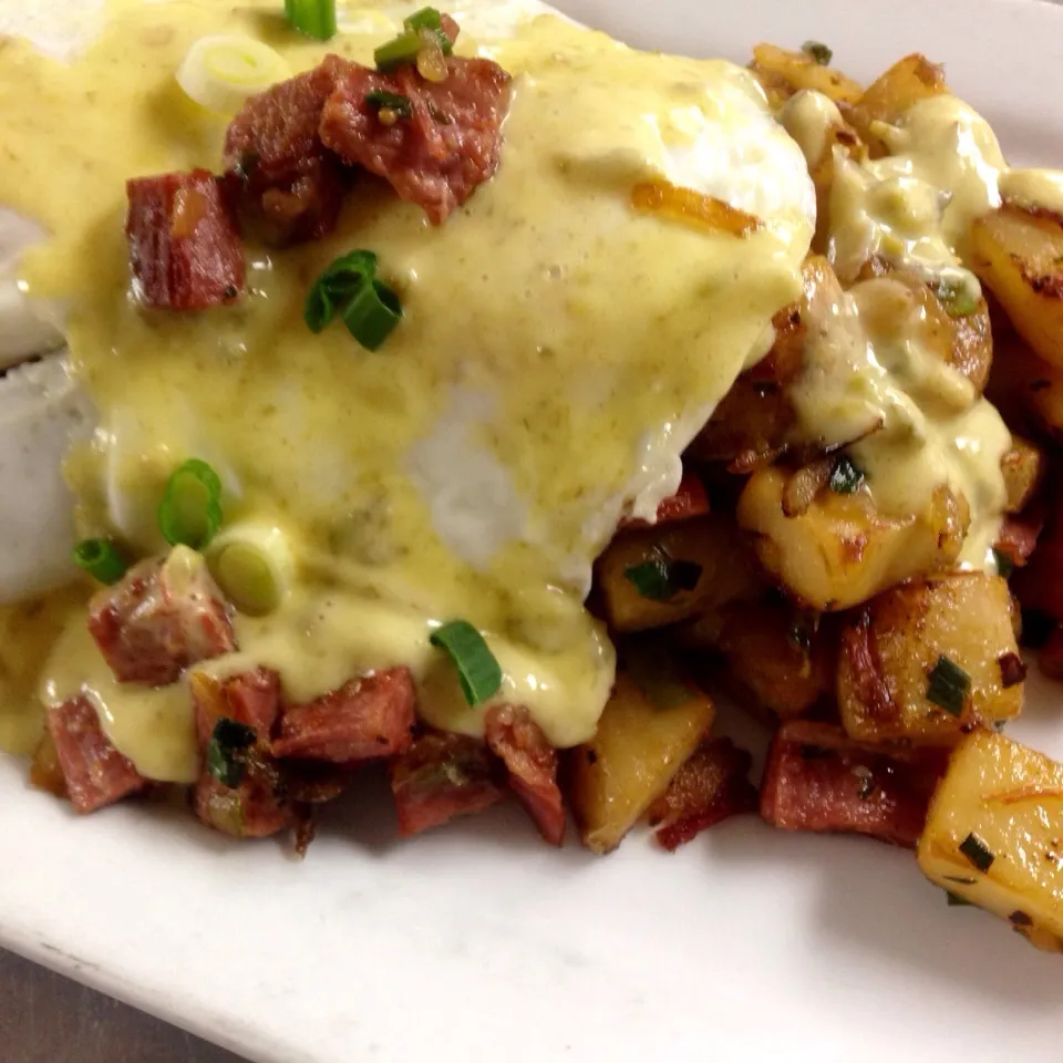 Corn Beef Hash with Fried eggs|peggy waldonさん