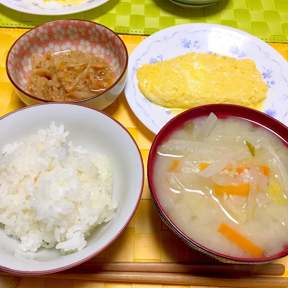 切り干し大根の煮物、プレーンオムレツ、粕汁|舐め子さん