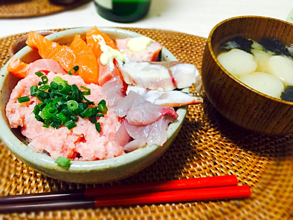 のっけ丼の晩御飯♡|もとこさん