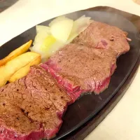 Snapdishの料理写真:テンダーロインステーキ！|Tomoさん