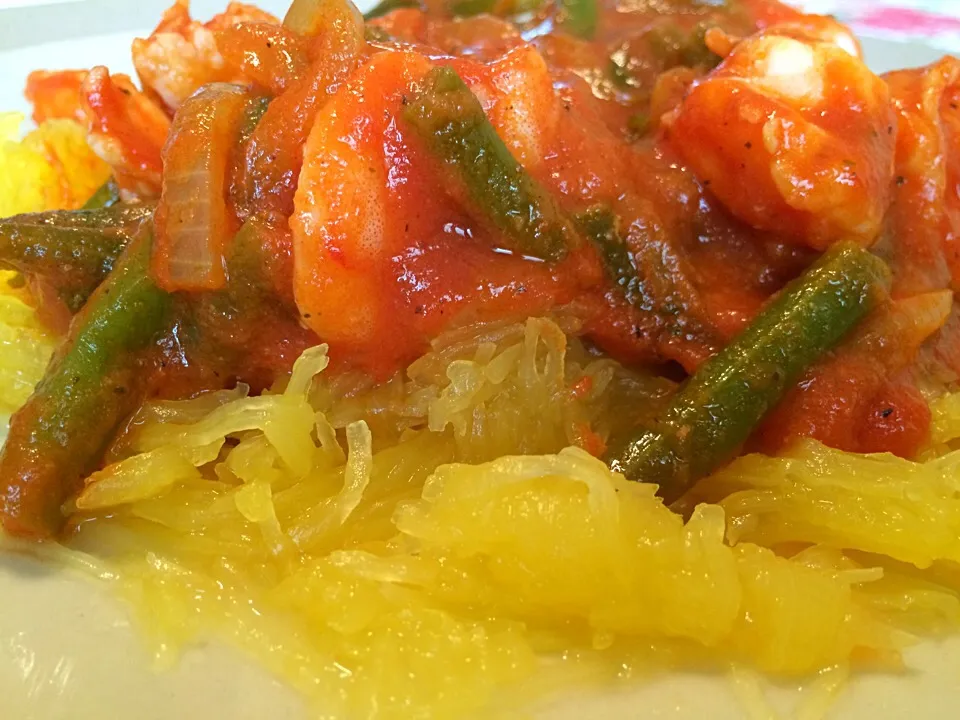 Spaghetti squash with shrimp tomato sauce|Nanaさん