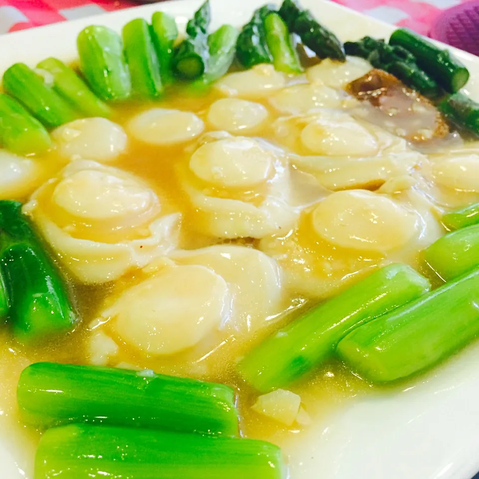 Reunion dinner abalone and asparagus|Tinky 🍒さん