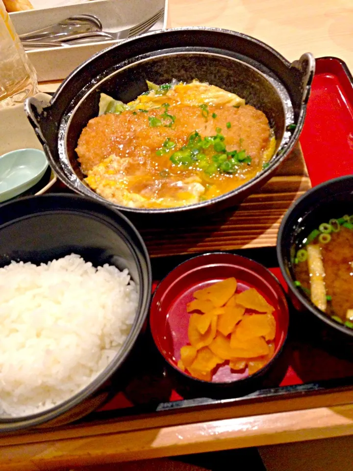 カツとじ煮定食|めぐさん