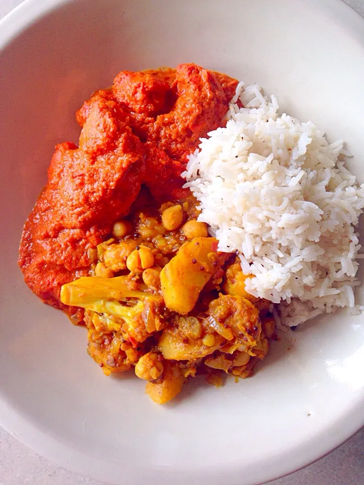 Chicken Tikka + Potato Chickpea and Cauliflower Curry|Chrisy Hillさん