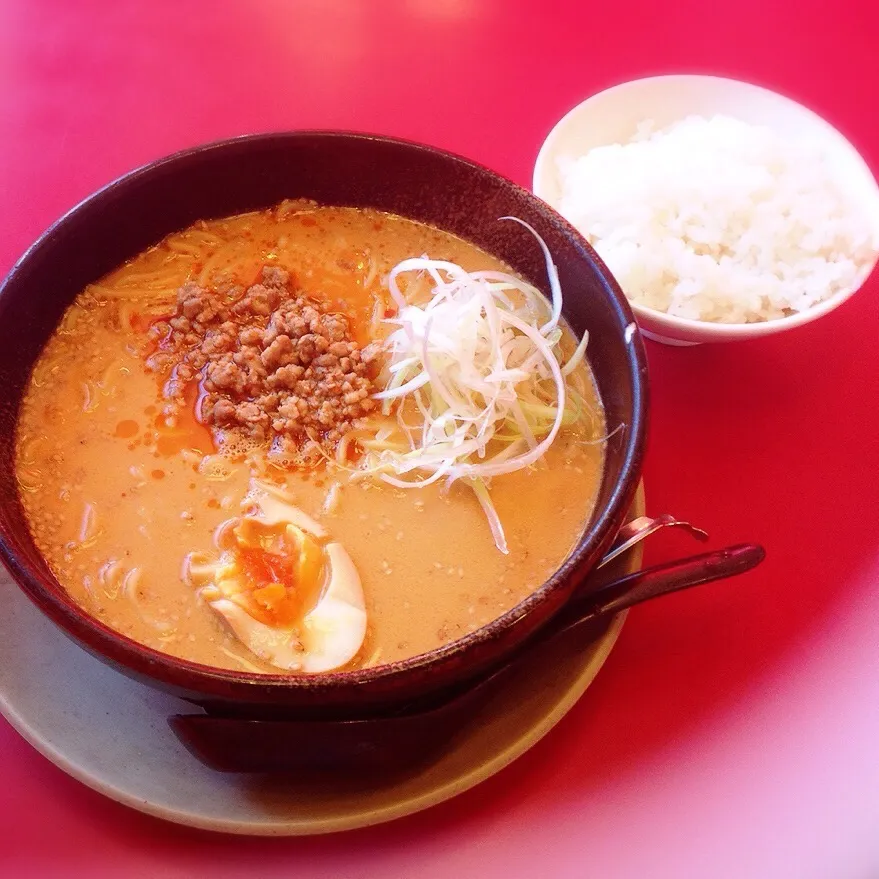 Snapdishの料理写真:担々麺・ライス@藤一番|美也子さん