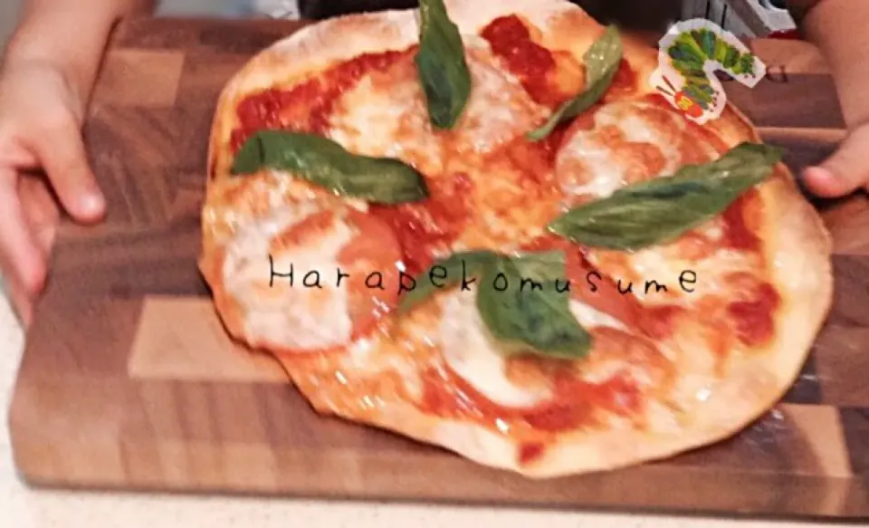 Snapdishの料理写真:Pizza Margherita|おしぽさん