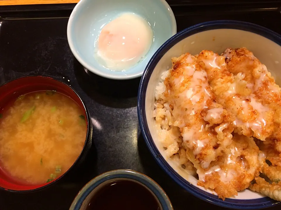 Chicken and egg don at Tendon Tenya|Ong Sor Fernさん