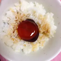 Snapdishの料理写真:卵黄の醤油漬け|Ashleyさん