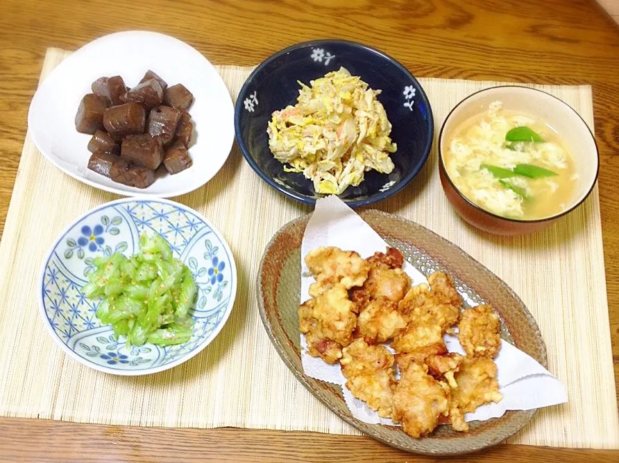 ピリ辛こんにゃく・おかなさんの白菜サラダ・かき玉汁・とり天・セロリのサラダ|美也子さん