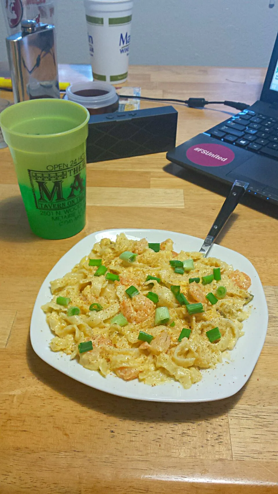 Snapdishの料理写真:Shrimp Fettuccine with a rich butter sauce|seth brothertonさん