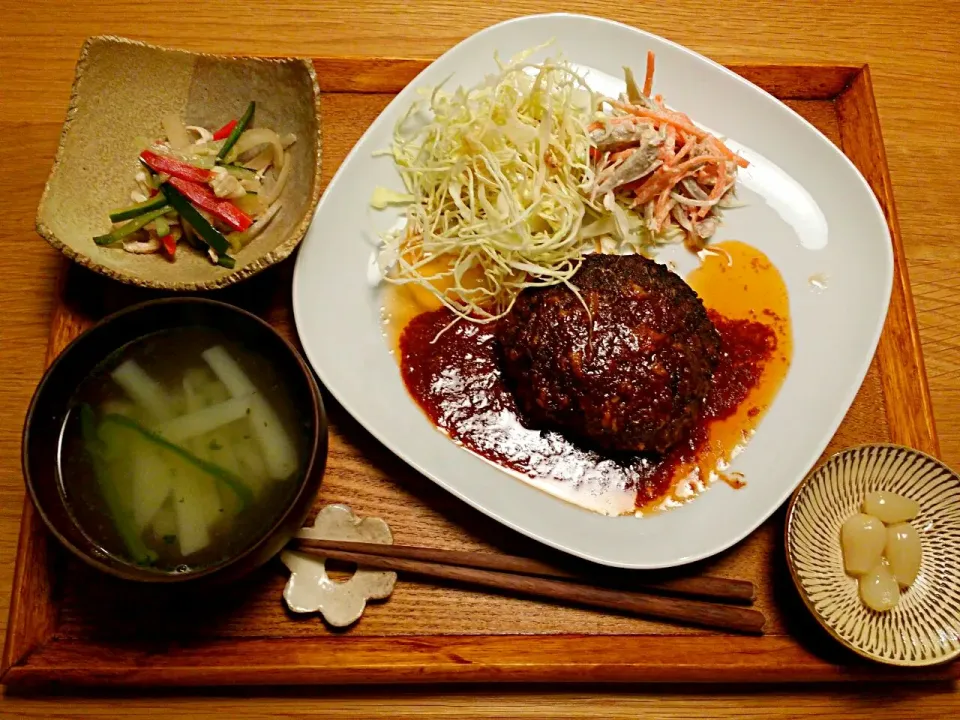 定番ハンバーグ、ごぼうサラダ、茹で鶏と野菜和え物、ジャガイモスープ|lotusさん