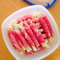 Snapdishの料理写真:Pork roll with enoki mushroom|shillashinopithさん