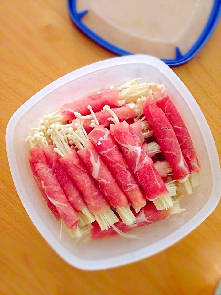 Pork roll with enoki mushroom|shillashinopithさん