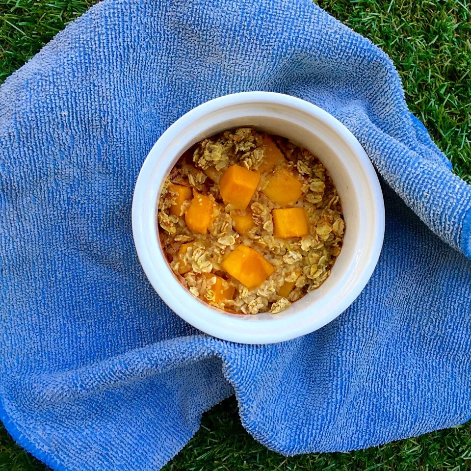 Mango baked oats|laura coluccioさん