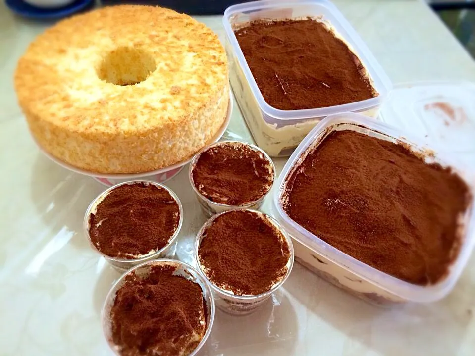 Snapdishの料理写真:Angel food cake and my Tiramisu are ready to go for friends gathering ☕️🍸👍😊🎶🎉|Babyluv Cabrera Ocampoさん