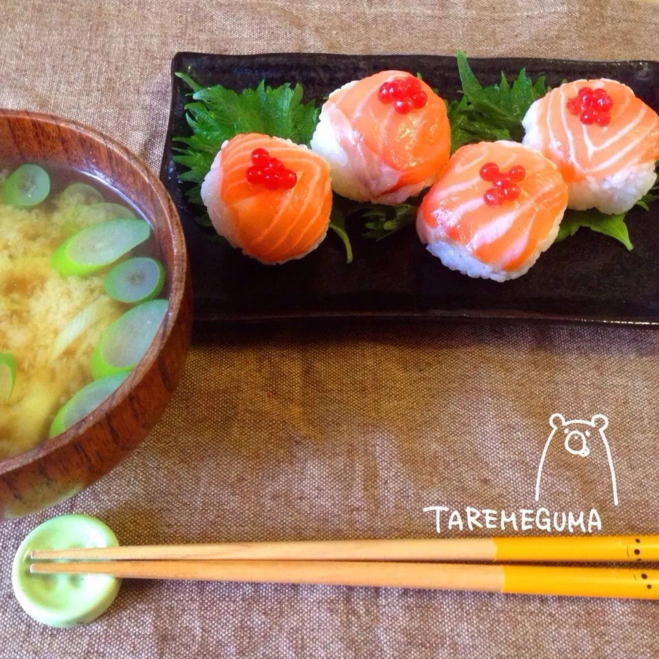 Snapdishの料理写真:手毬寿司、長ネギの味噌汁|たれめぐま◡̈✩*さん